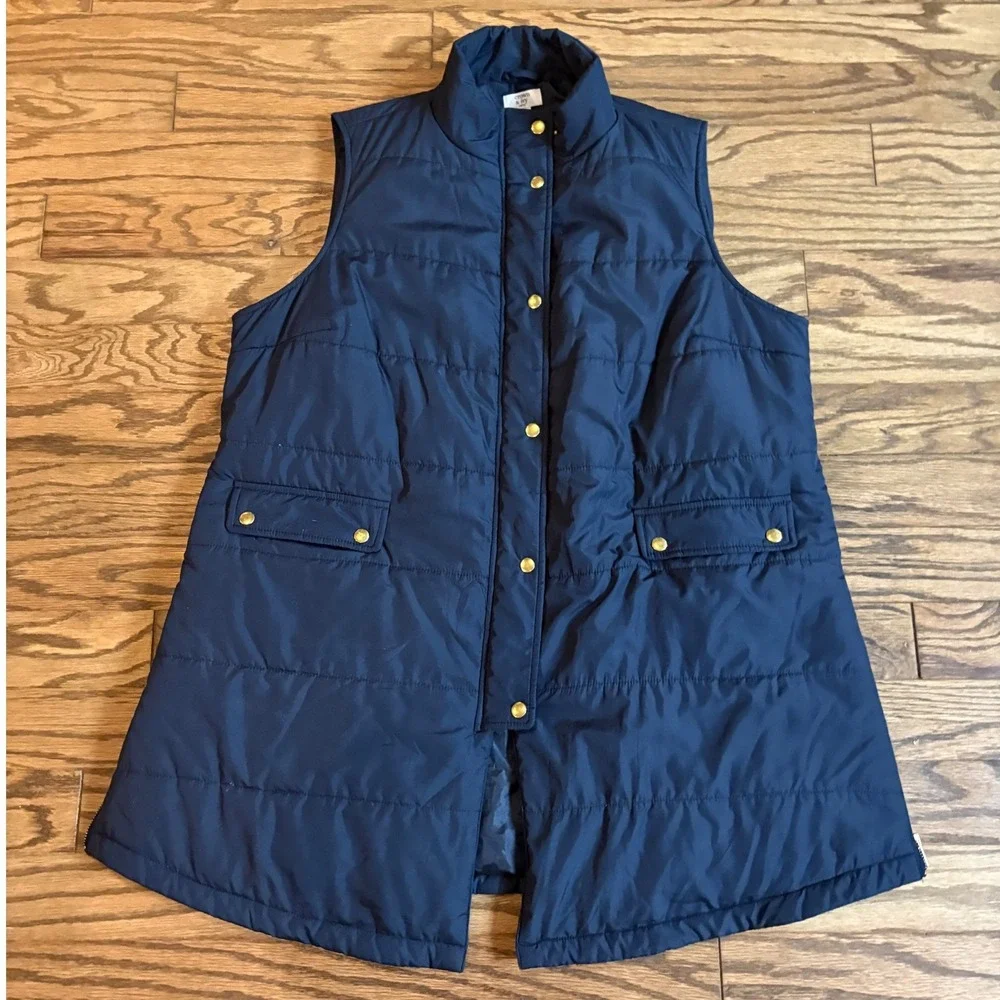 Crown & Ivy Curvy Women 2X Navy Blue‎ Puffer Vest Quilted Snap Front Pockets